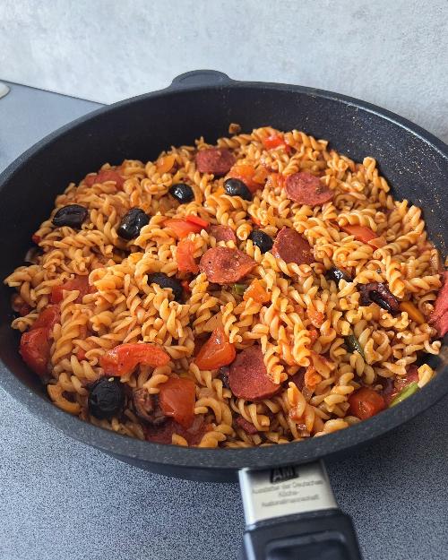 Рецепт вкусной и простой пасты в одном горшочке